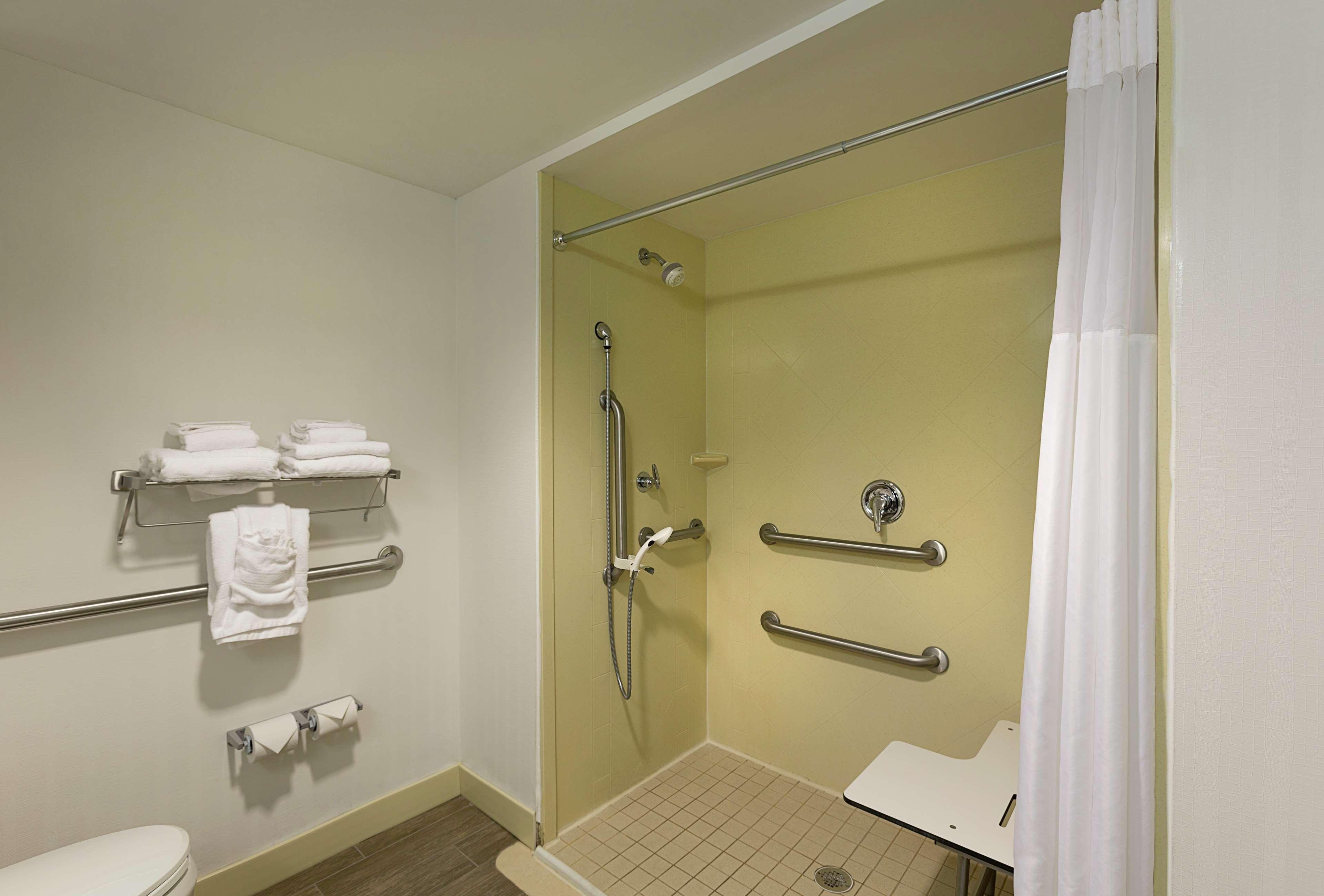 Hampton Inn Belmont at Montcross Eksteriør bilde